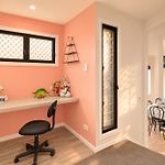 Spacious 4Br Home Near Sunnybank With Modern Amenities