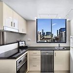 Two-Bedroom City Escape I Mantra On Queen
