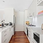 Blissful Bulimba! - 3Bed-2 5Bath-1Car - Townhouse