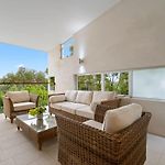 Exclusive Stylish Townhome - New Farm