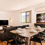 Mt Gravatt Affordable 4 Bedroom Family Home | Sleep 8