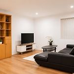 Mt Gravatt Affordable 4 Bedroom Family Home | Sleep 8