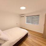 Pet Friendly & Sunnybank Luxury House
