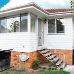 Greenslopes Retreat Stylish Stay Near Hospital