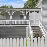 Strathendrick Timeless Queenslander Haven Near Cbd
