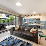 Huge Terrace Apartment With Free Parking In The Heart Of Fortitude Valley