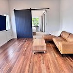 Spacious Queenslander Charm - Heart Of New Farm