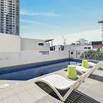 Luxury 2Bed2Bath Apt With Pool, Parking, Gym And Views