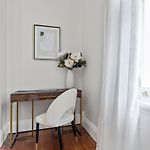 Art Deco With Modern Twist 1Bed-1Bath-1Car-New Farm