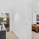 Skytower Level 53 Free Parking Sleeps 5 Cbd