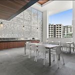 Stylish 1Br Apartment With Pool & Gym