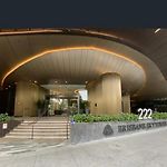 Sky-High Luxury On 50Th Floor Breathtaking Views By Stylish Stays
