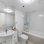 Bridge Views - Sleeps 8 - Cbd - Pool, Gym & Parking