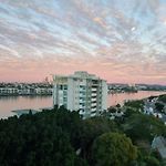 Hamilton Riverview Apt With Balcony & Pool