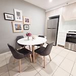 Portside Wharf Retreat With 1 - Bedroom King Bed