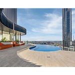 Luxury Sky-High Cbd Apt With Pool, Gym, Parking