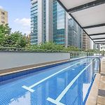 City Escape 2Bed-2Bath-1Car-Pool-Views - Cbd