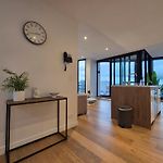 Valley Hideaway It Is A Private 2Br With Pool And Gym
