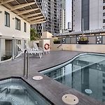 Two-Bedroom City Escape I Mantra On Queen