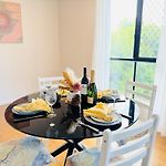 16B Peaceful Ensuite Room In Coopers Plains