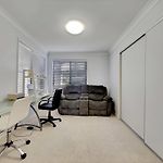 Spacious Family & Dog-Friendly Home On The Water
