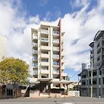 Stylish Escape Free Parking For 2 Walk To Cbd