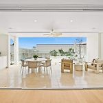 Luxury Grecian Villa With Magnesium Pool And Bbq