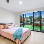 Modern Studio With Garden Views In Shared Home - Apartment