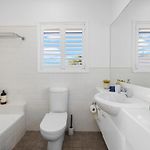 Manly Beach View Townhouse Haven