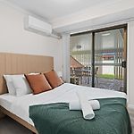 Full Ac Home Renovated And Close To Sunnybank And Shops