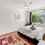 Beautiful 2 Bedroom Unit In Prime Location!