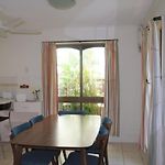 Cozy 4 Bedroom House In Sunnybank Hills