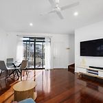 Manly Beach View Townhouse Haven