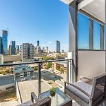 Breathtaking Views & Brisbane\'S Best Location!