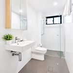 Chic City Stay 1Br With Pool And Parking