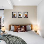 Sky Tower 1Br Luxe Retreat Pool & Gym