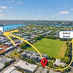 Bulimba Apartment - Ferry Access - Near Oxford St - Sleeps 8 - Baby & Work Ready