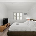 Spacious And Cozy Studio - Short Walk To Hospital