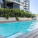 Milton Luxe 1Bd With City Views Pool Car Park Balcony Walk To Suncorp
