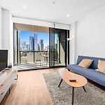 9Th Floor Brisbane Retreat - River Views With Parking