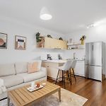 Courtyard 1-Bed Apartment In New Farm