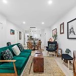 Chic Apt - Private Garden Plus Big Balcony