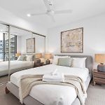 Bright & Spacious 1Br Apt With Balcony & Car Park!
