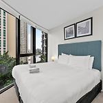 Modern 2Br With River Views, Rooftop Pool, Parking