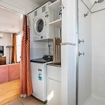 Mid-Century Suite Kangaroo Point - 1Br Apartment, Walk To Cbd, River & The Gabba