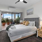 Spacious 2Br Apt With Wifi, Parking & Huge Balcony