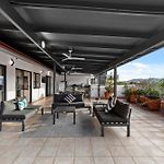 Spacious 2Br Apt With Wifi, Parking & Huge Balcony