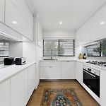 Balcony 2-Bed Apartment In Ashgrove