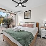 Spacious & Cozy 2Br Apt With Parking, Balcony & Wifi