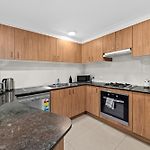 Spacious & Cozy 2Br Apt With Parking, Balcony & Wifi